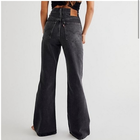 HOST Pick🎉Levi’s 70’s High Flare Black/Gray Wash jeans, Size 29 & 30 NWT!••• - Picture 4 of 16